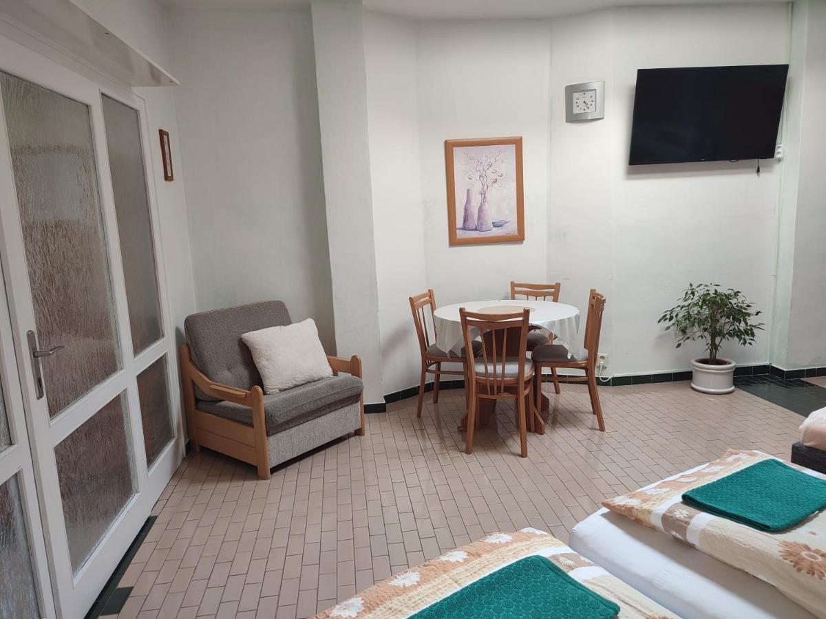 Pension Dana Karaskova Apartment Kutna Hora Ngoại thất bức ảnh