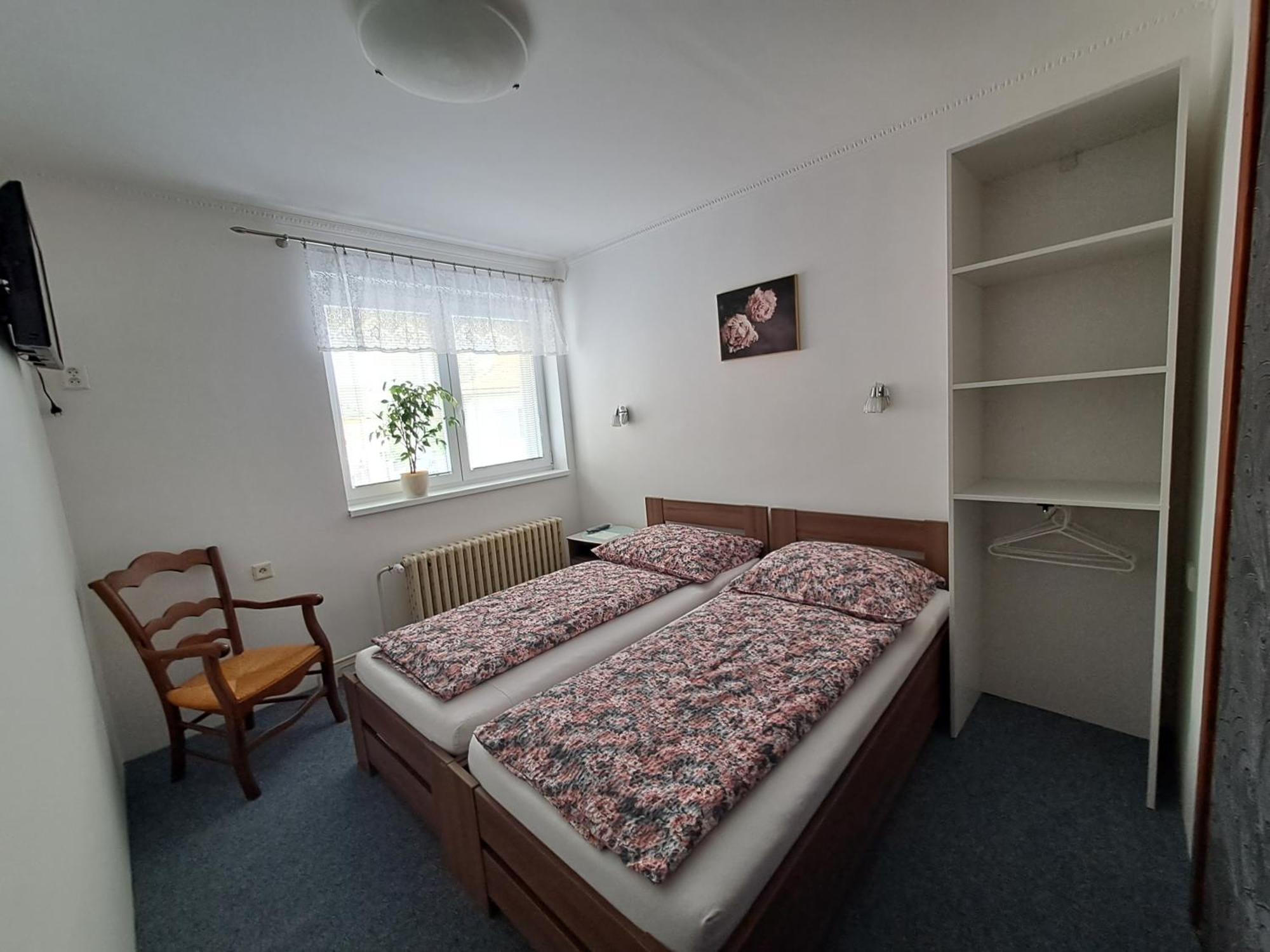 Pension Dana Karaskova Apartment Kutna Hora Phòng bức ảnh